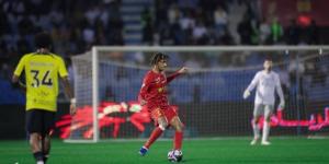 دوري روشن: الاتحاد يتعادل مع القادسية (1-1).. وصدارته في خطر ! - خبر صح