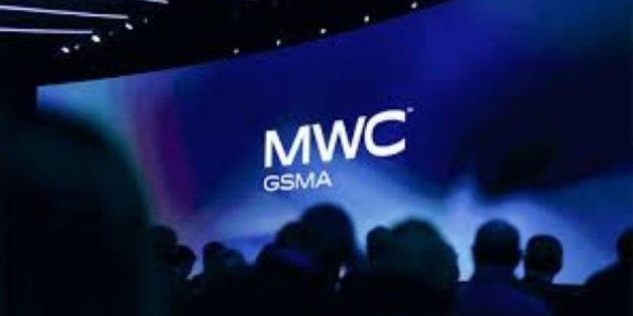 أغرب الهواتف على الإطلاق.. ماذا يدخنون في معرض MWC؟ - خبر صح