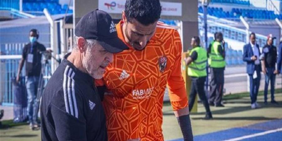 استعدادا لملاقاة الزمالك .. كولر يعقد جلسة مع لاعبي الأهلي قبل مران اليوم - خبر صح