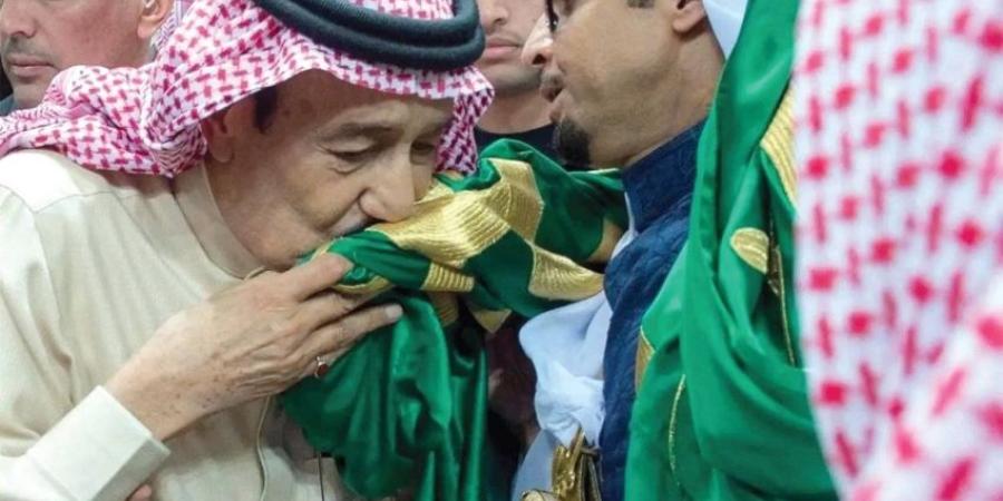 يوم العَلَم .. راية عز وشاهد على التوحيد - خبر صح